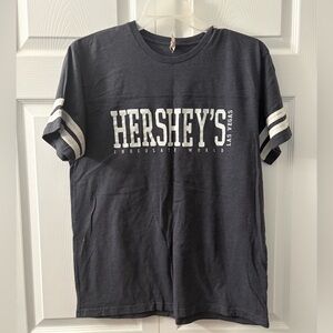 Hershey's dark grey short sleeve T-Shirt